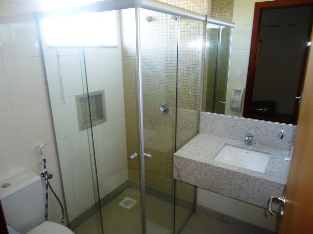 Guines Palace Hotel Patrocínio Quarto foto